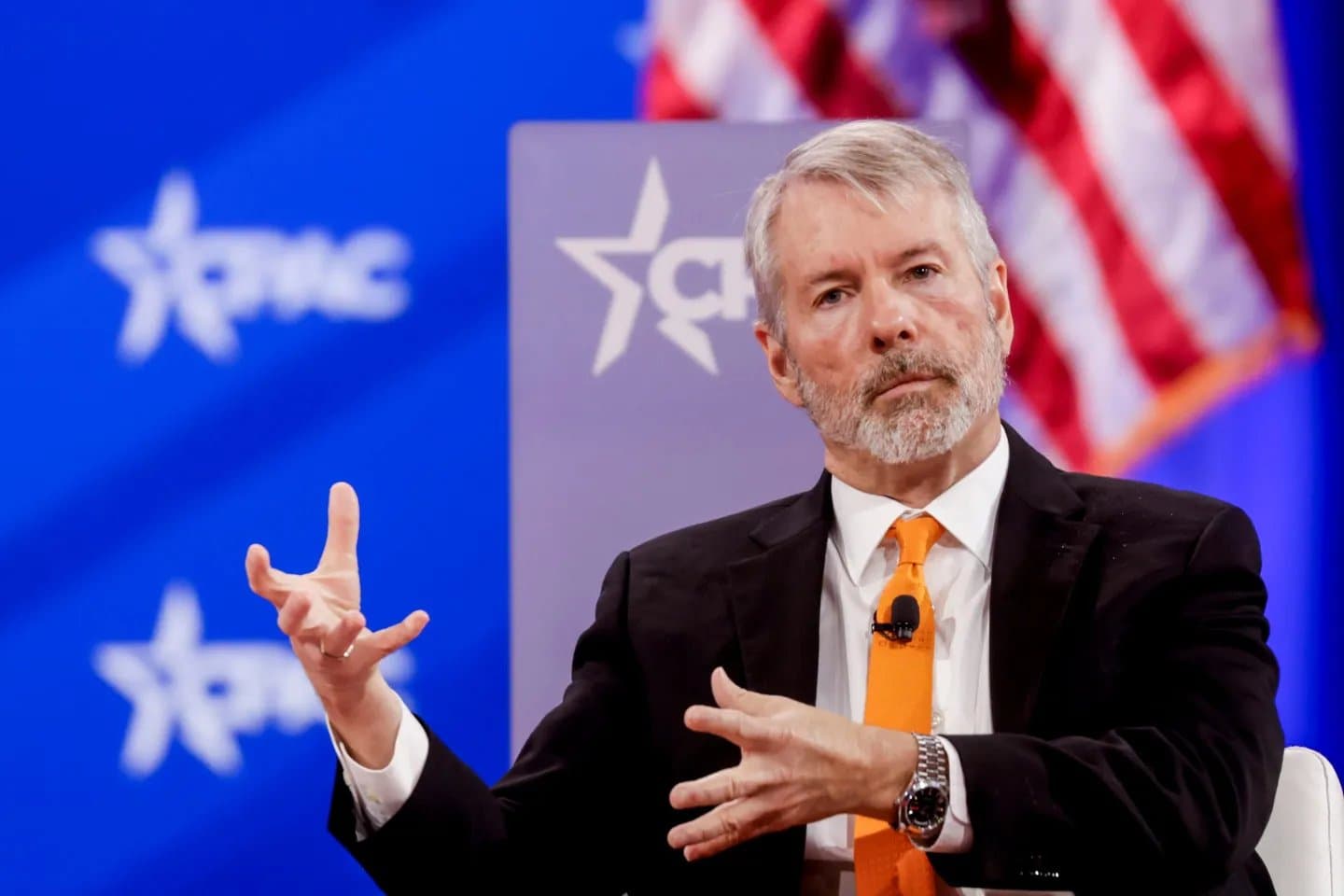 Strategy a vendu 323 millions de dollars de bitcoin en trois fois depuis mai 2026 et Saylor revendique la hausse du cours