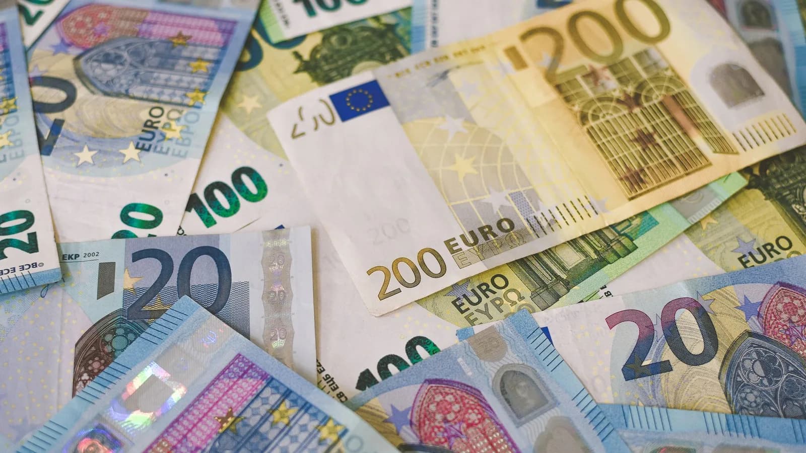Futurs billets en euros : Maria Callas, Marie Curie et Beethoven parmi les visages proposés par la Banque de France