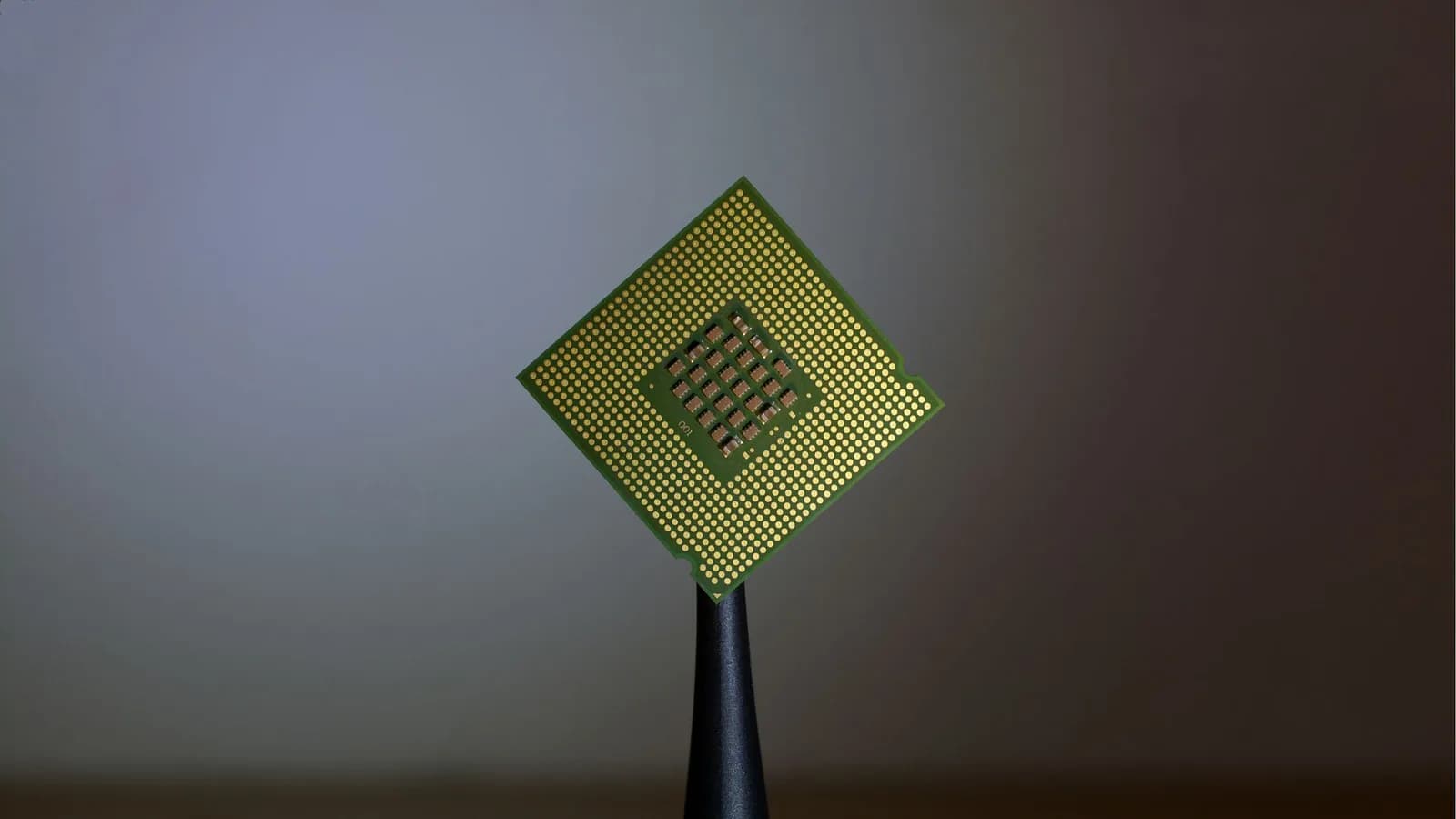 Nvidia décrochée du SOX : une corrélation à 0,03 quand Intel et TSMC restent au-dessus de 0,90