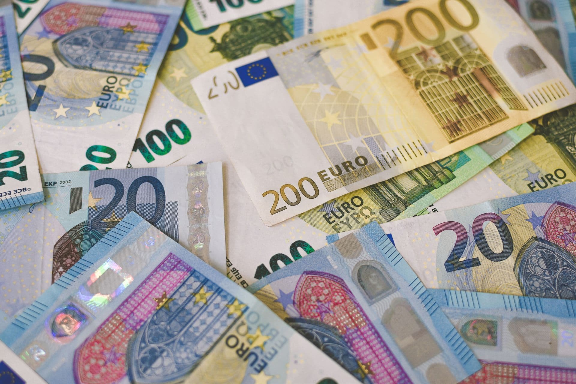 Euro numérique : la BCE vise 2029 pendant que les stablecoins euro atteignent 880 millions de dollars en circulation sous MiCA