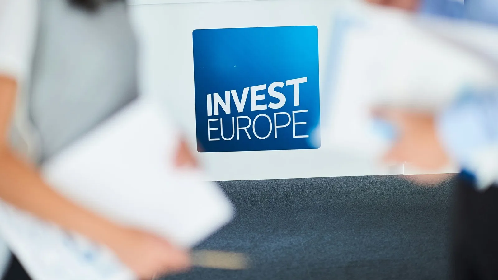 Fonds actions mondiaux : onze semaines consécutives d'entrées, l'Europe capte 12,52 milliards de dollars pendant que les États-Unis en perdent 1,58