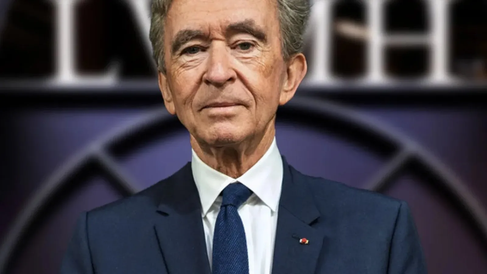 LVMH annonce 15 300 recrutements en France d'ici fin 2026, sans preciser la part de creations nettes de postes