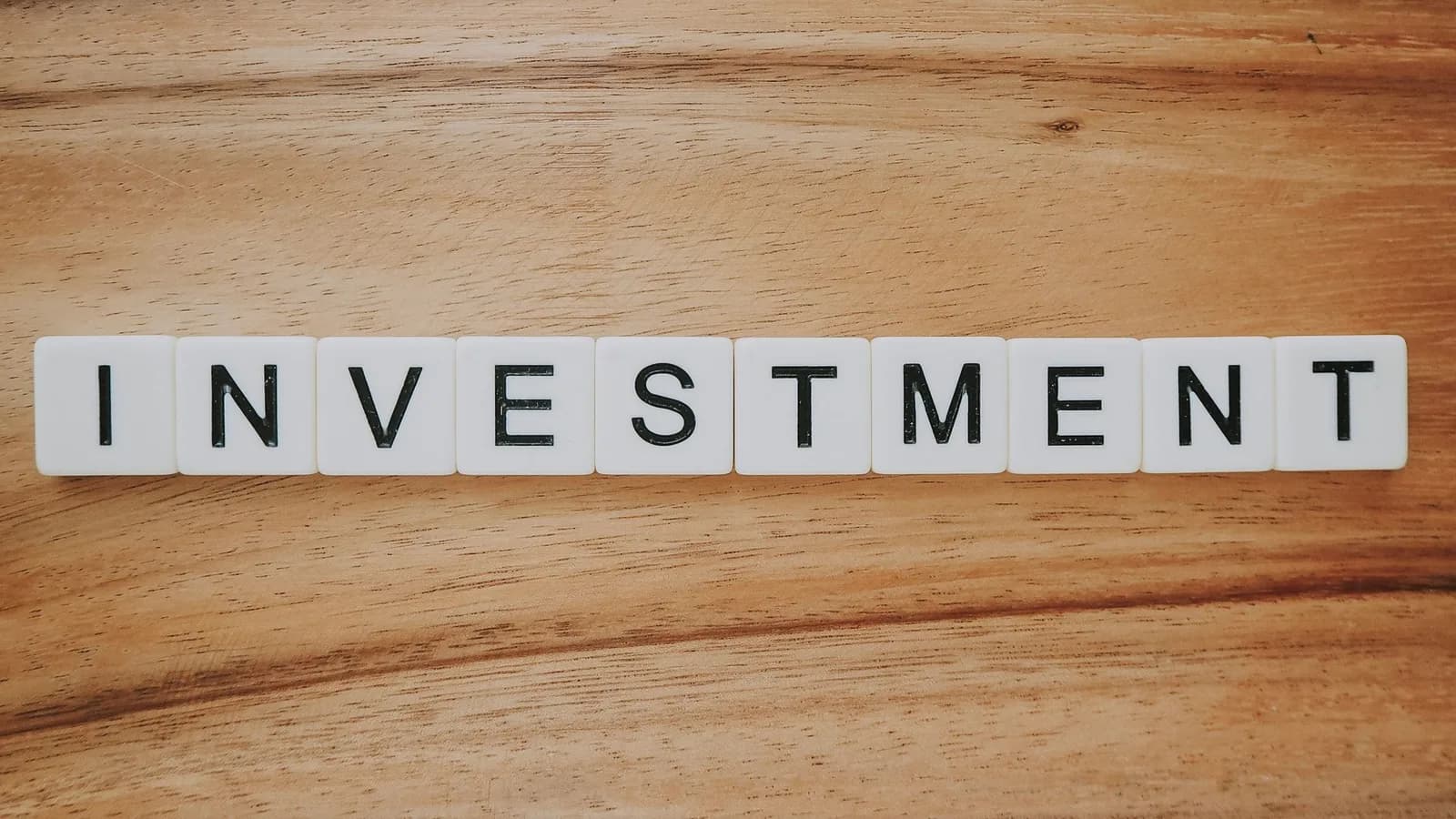 Arnaques à l'investissement : 8 milliards de dollars perdus en 2025 aux États-Unis, +38% sur un an selon la FTC