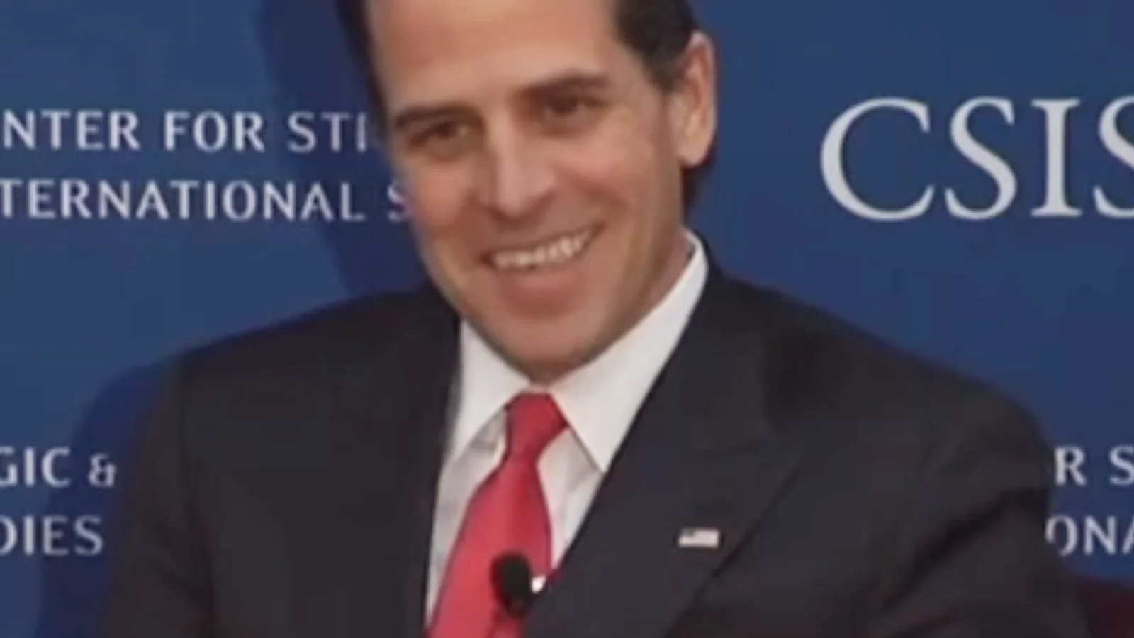 Hunter Biden dévoile la tokenomics complète de LAPTOP, son memecoin lancé sur Base avec une allocation en 5 tranches